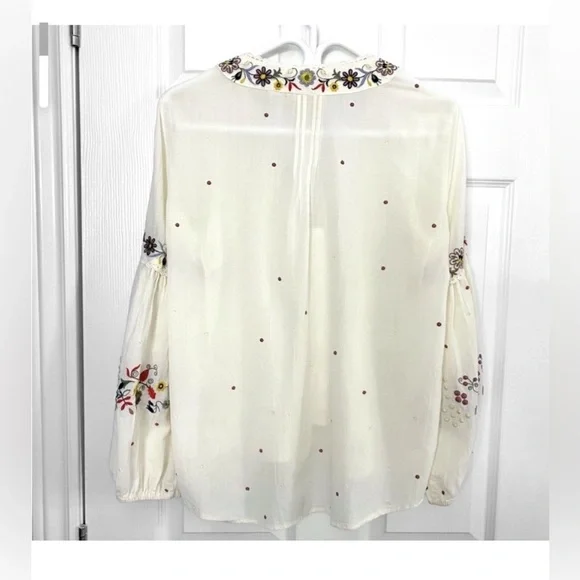 Anthropologie Embroidered Peasant Top - Like New - Picture 4 of 5